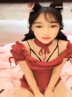 超高顏值網紅美女小白兔高價房票自慰大秀美乳粉穴叫聲非常誘人畫面很有擼點對白淫蕩4V1第02集