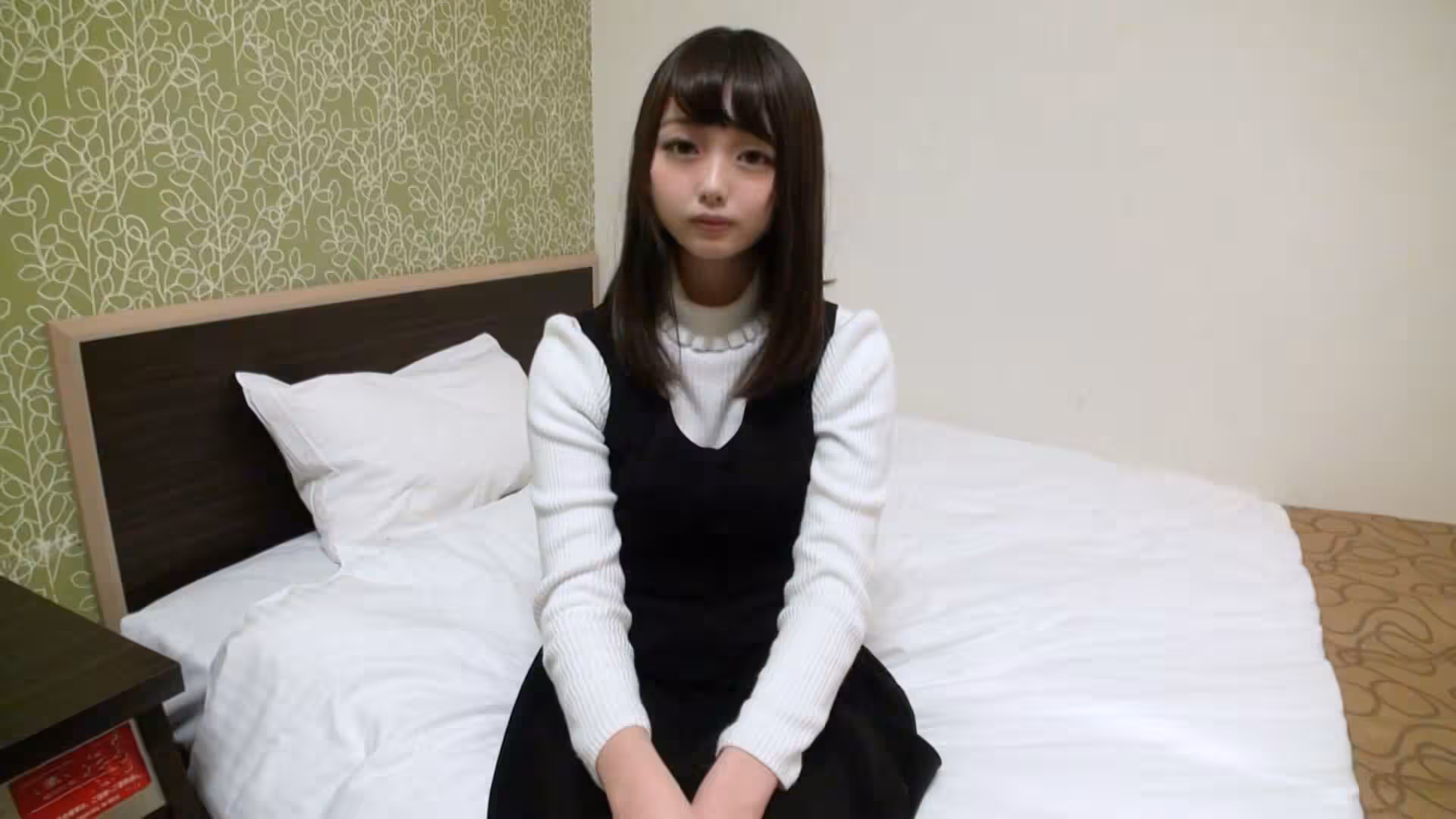 【有碼】FC2-3937026 アイドルにいてもおかしくないレベルの逸材に中出し、