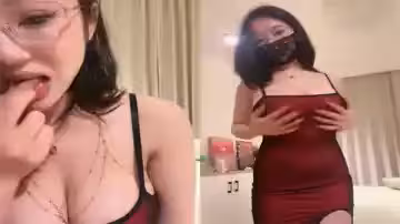 豐滿爆乳美女穿弔帶絲襪性感撩人