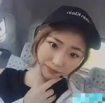 海角社區.綠帽男找代駕迷玩老婆李雨欣