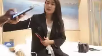 四眼男約炮四川實習嫩妹，剛畢業的性感初體驗！