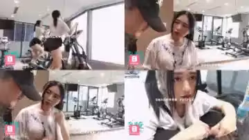 健身房驚現偷拍狂魔！運動辣妹更衣室春光外泄實錄～濕身露點高清流出