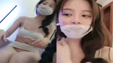 高跟黑絲騷母狗淫叫撩人，騎乘假屌狂操高潮噴水