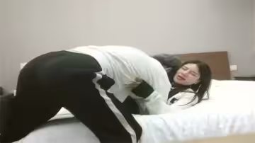 【利哥探花】真實偷拍高檔外圍黑絲長腿美女，性感得讓人窒息！