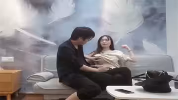 【極品紋身妹】外圍兼職學生妹上門服務 特殊部位紋身超刺激啪啪