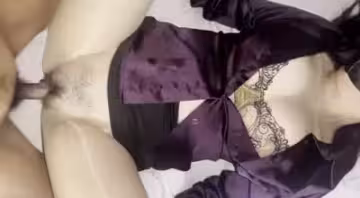 騷妻女上油亮絲襪內射-絲襪小淫妻