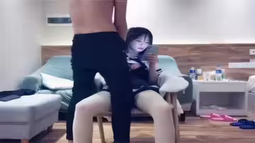 黃先生今夜巨根硬起，狂操風騷爆乳妹！