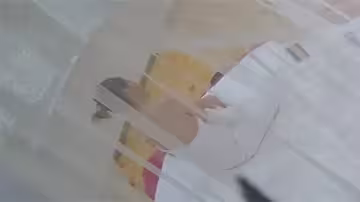 超近距離偷窺褲襪少女！絲襪包裹的私密花園若隱若現