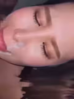 吞精自拍小姐姐被大雞巴口射