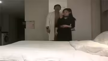 【李尋歡制服誘惑】高顏值空姐被約戰酒店 制服小姐姐激情狂操到嬌喘連連