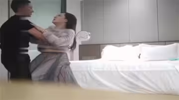 眼鏡人妻錯認成語文老師？！禁斷の角色扮演誘惑