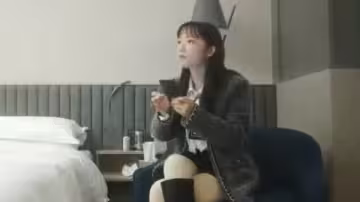 利哥探花：性感美少女嬌喘連連，高潮狂瀉白漿噴涌！