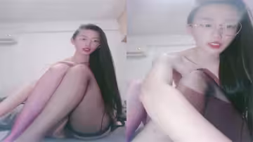 露露大人極致誘惑！長發眼鏡美女濕身挑逗