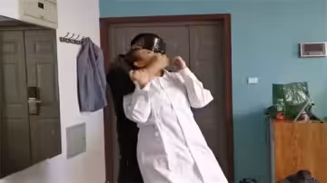 美女小護士被捂暈