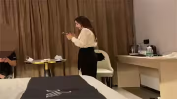 氣質美人極致深喉服務，吸精舔穴讓你欲仙欲死