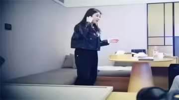 全國探花約了個白衣挺嫩肉肉妹子啪啪_
