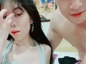獵艷越南白皙嫩妹激情直播！騎乘後入瘋狂抽插，抱起來操干姿勢隨便換！