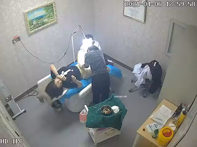 瘦猴先生探花 3 凌晨場次，胖子帶班 約個毛呢大衣的阿姨軟磨硬泡 推到到床上啪啪A new