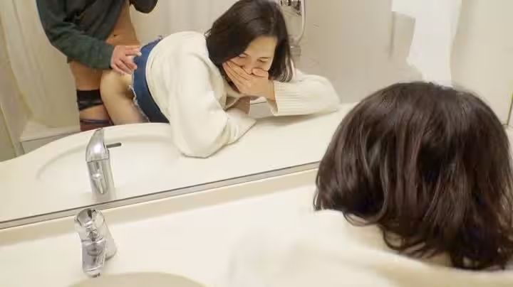 FC2-1602297 【無・素人個撮】責め好きヤリマン痴女人妻の持込み企畫！旦那さんが居る部屋のシャワー室でこっそり不倫中出しセックス！喘ぎ聲を必死に我慢しヨ new