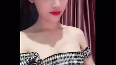 超級粉嫩的性感美女，錄製了自慰視頻