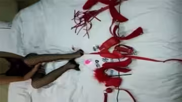 酒店開房玩弄衛校乾女兒