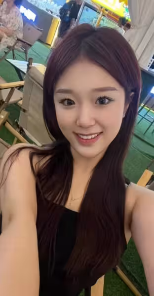 高顏絕美的女大學生被富二代調教，蒙眼紅布條溫柔深喉口交已然淪為床上小母狗~~