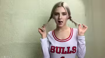 【歐美】淫蕩的女學生勾引他的同學，被射的滿身精液