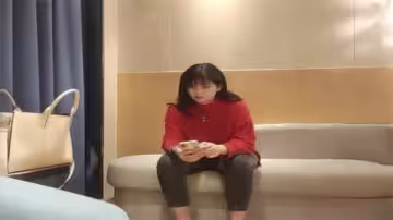 探花聯手打造平台最高質量豐乳肥臀的小姐姐車頭燈亮眼
