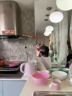 草人家老婆拍視頻1