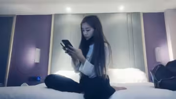 滿背紋身的風騷御姐的
