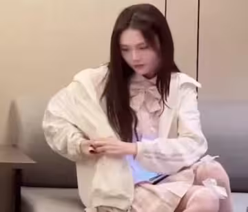 今天约的妹子身材苗条夹子音叫床声音太温柔了-7BOSS
