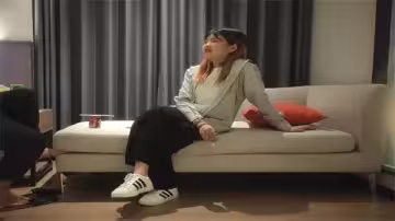 真實探花實錄：深夜1000塊約炮兼職學生妹，操到高潮噴水！