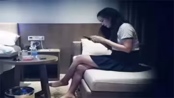 探花酒店約炮短裙爆乳妹，浪叫抽插內射實錄