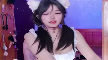 清純眼鏡妹竟是騷氣小母狗！11月獨家福利大秀激情開演