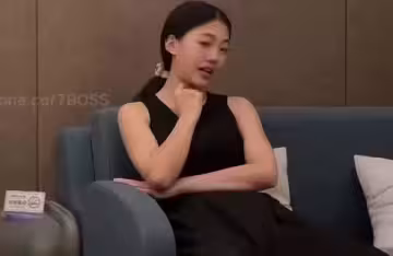 約操高挑小妹床上一直喊好爽讓我不要停-7BOSS