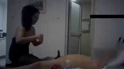 豹紋黑絲熟女技師毒龍胸推口含果凍吹樣樣精通