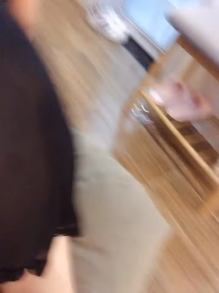 超好身材公司小秘書野外露乳誘惑迫不及待到酒店推倒扒下短褲猛插_00 new