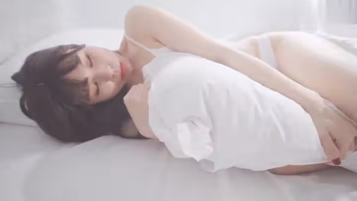 果凍傳媒製片廠新作被拐賣的外國美女找到愛情是幸福結果是圈套超女神吉娜高清原版首發 new