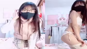 眼鏡萌妹來姨媽了還紫薇_