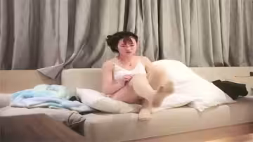 偷拍實錄：巨根土豪天價約炮肉絲苗條妹，襠下妖槍狂暴輸出高速抽插！