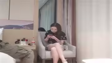 【真實跟拍】極品長腿外圍女上門服務 酒店大尺度啪啪完整記錄