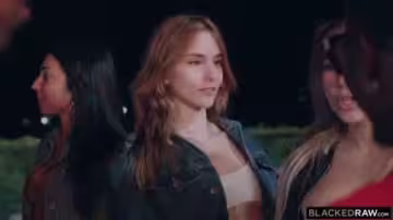 Madi Collins（群交中體驗極致快感）#騷逼#人妻#挑逗#母狗#性交