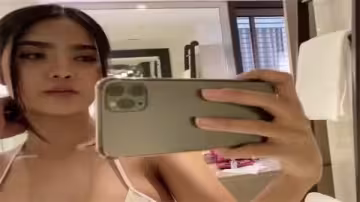 Onlyfans華裔極品模特YanisaNoey福利視圖.