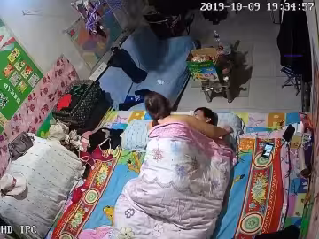 （家庭偷拍）老母狗太騷了