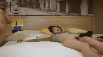 約炮淫蕩饑渴的少婦老公經常不在家這次給她餵飽_