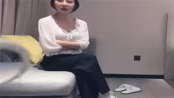 勾搭長髮膚白貌美極品尤物！開房激情抽插，細腰翹臀任你玩弄