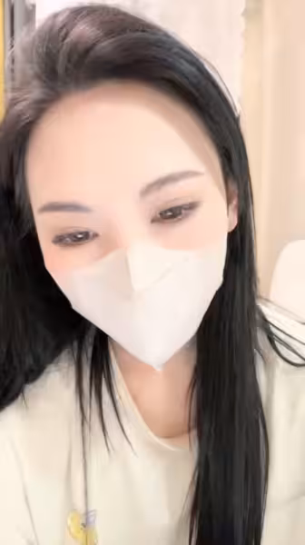 漂亮護士模特身材！粉嫩蝴蝶穴特寫，跳蛋自慰高潮噴水，大黑牛巨根狂頂刺激！
