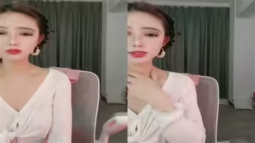 SSS級神顏美女主播私房直播，高潮噴水騷穴自慰
