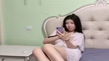 正宮上門暴打小三，兩人撕衣互毆現場激烈！