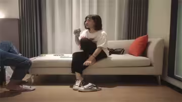乖乖妹脫衣驚現滿背紋身，後入狂操浪叫連連，高潮表情一覽無遺！